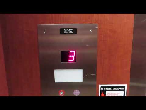 Long hydraulic elevator at Ridgley hall, WashU, St. Louis MO