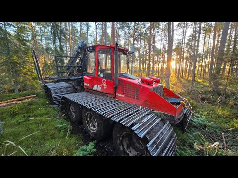 Valmet 12x12 Suohirviö under powerlines
