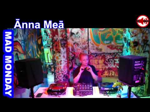 2022 10 17 Mad Monday  mit Anna Mea