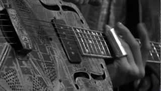 Tyler Bryant and the Shakedown - &quot;Last One Leaving&quot; (live at WYCE)