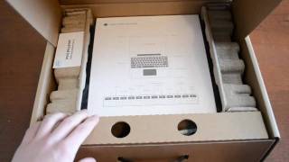 Google Cr-48 Chrome OS Notebook Unboxing