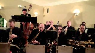 Tones for Joan's bones by the II-V-I Orchestra