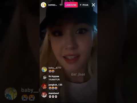 how dare she leak blackpink's song 😒 (sarcasm)