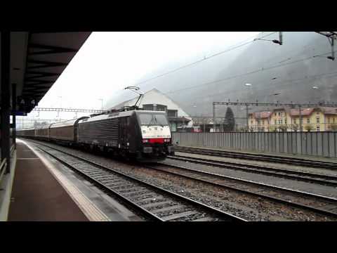 Bahnverkehr in Erstfeld am 14.04.2012 - Von BLS bis TXL war alles dabei