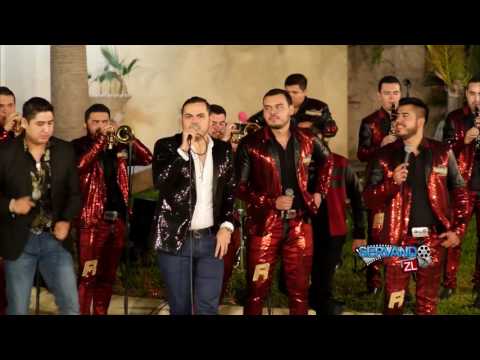 Enigma Norteño Ft. Banda Renovacion - Van A Querer Mas (En Vivo 2016)