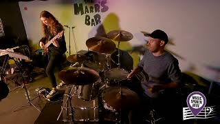 Looking Glass - "In A Silent Way / Waterfall" live at The Marr's Bar, Worcester
