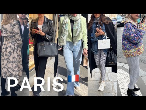 Spring Outfits from Paris/ What are people wearing in...