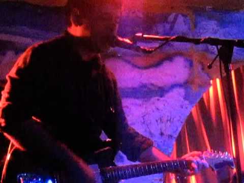 The Tamborines - Black & Blue (Live @ The Shacklewell Arms, London, 04/05/13)