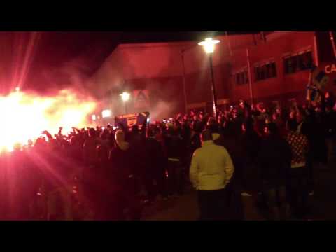 Aankomst spelersbus na emmen - sc cambuur