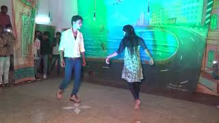 Download lagu Very romantic dance in tu deewana pagal mera ho gaya mp3