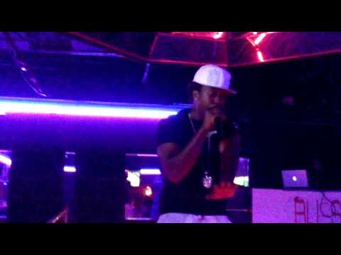 CiTi DG live@  Bliss mean mugging