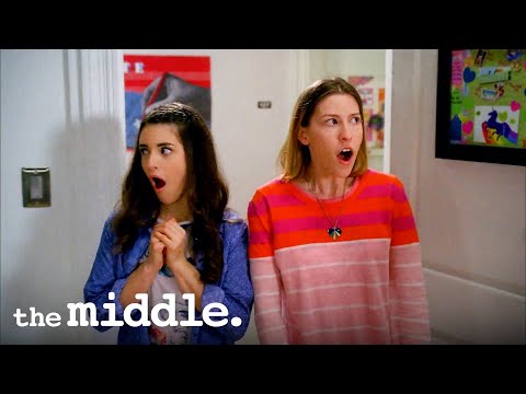Sue Wins the Best Dorm Room | The Middle
