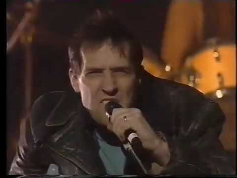 Extreme Noise Terror / KLF at The Brits 1992 (MACHINE GUN)