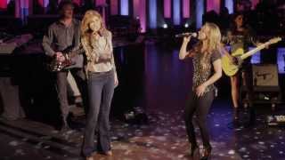 Nashville - Connie Britton (Rayna) and Hayden Panettiere (Juliette) Duet Together