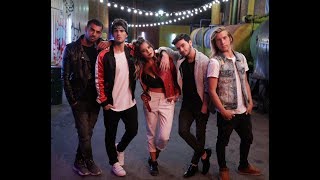 Que Rico Baila Lyrics English Translation