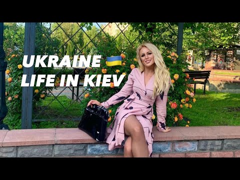 Ukraine 🇺🇦Life in Kiev. January 13, 2026. The Streets of Kiev, Ukraine. Streets Scenes.