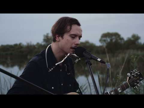 Aron Andras - 'I Want You To Miss Me' live