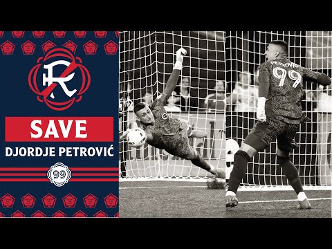 Djordje Petrović DENIES Lorenzo Insigne from the penalty spot