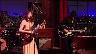 Karen Elson   The Ghost Who Walks Live on Letterman 09 02 2010 HD 1080p