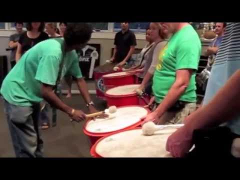 Mocidade Bossa long break video 1 of 3 Mestre Fred explaining surdo patterns for Mocidade Bossa