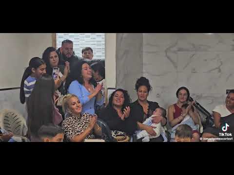 Kilino y Rociito en armonía cantando sus alabanzas con algunos hermanos de la iglesia de huercal🙌🏼