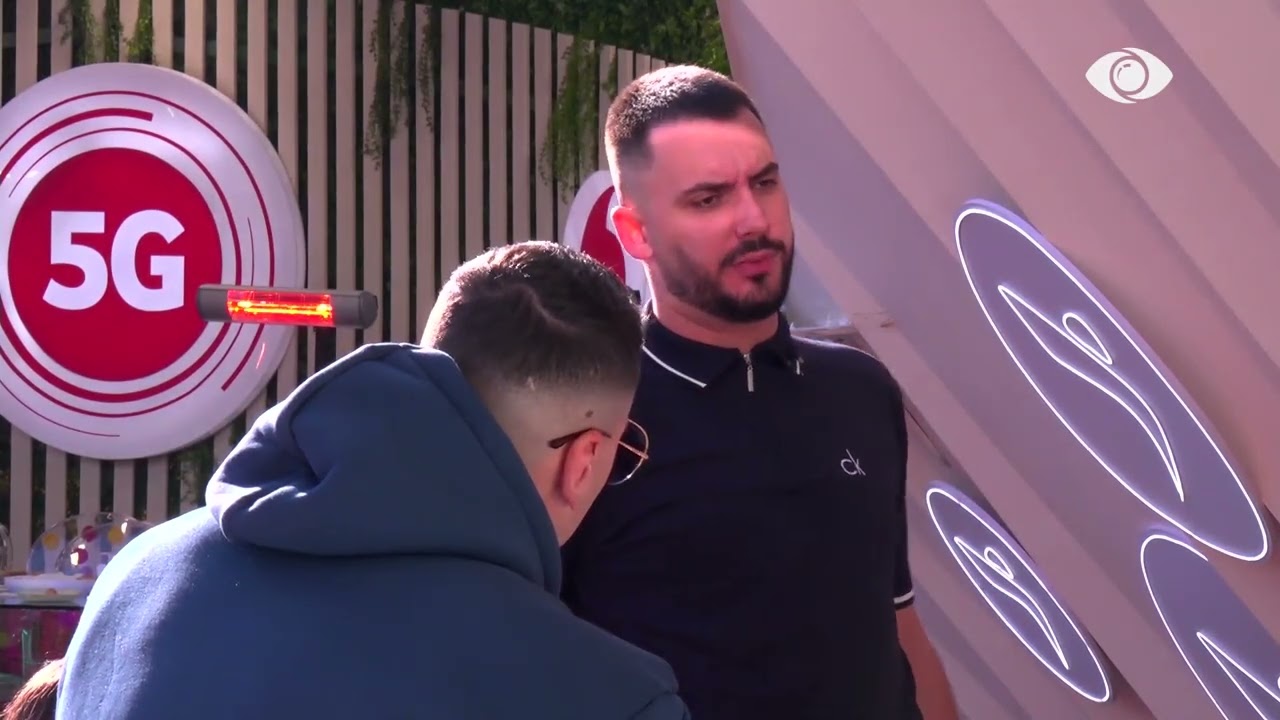 U faktua që ju keni diçka më shumë se vetëm shokë/ Keijsi i kthehet Stelinës: Bëj çfarë të dua kur ndahem me ty