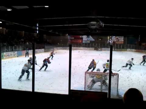 Höchstadter EC - EHC Bayreuth 4:9 am 19.12.10