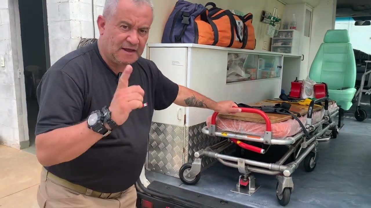 Como colocar e retirar a MACA na ambulância