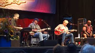Elvin Bishop's Big Fun Trio - Fooled Around and Fell in Love