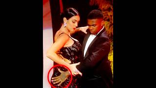 Download lagu Ronaldo's Reaction to Georgina's Dance ๐ณ mp3 Download lagu Ronaldo's Reaction to Georgina's Dance ๐ณ mp3