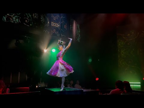 Laura Wells - Performer