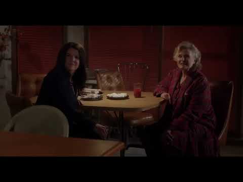 A Merry Friggin' Christmas trailer still with Robin Williams and Joel McHale