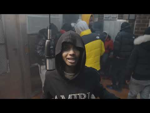 Wawa 2 Sneakyy - You & My Gun (Live Performance)