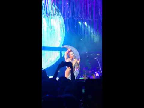 Miley cyrus chicago 11/19/15