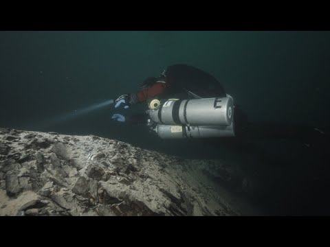 Scuba diving in a chalc-pit