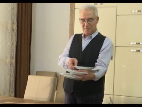 Kamarieri i parë shqiptar që i ka shërbyer Titos rrëfen historinë e tij