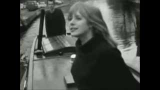Marianne Faithfull - "Paris Bells" (Live)