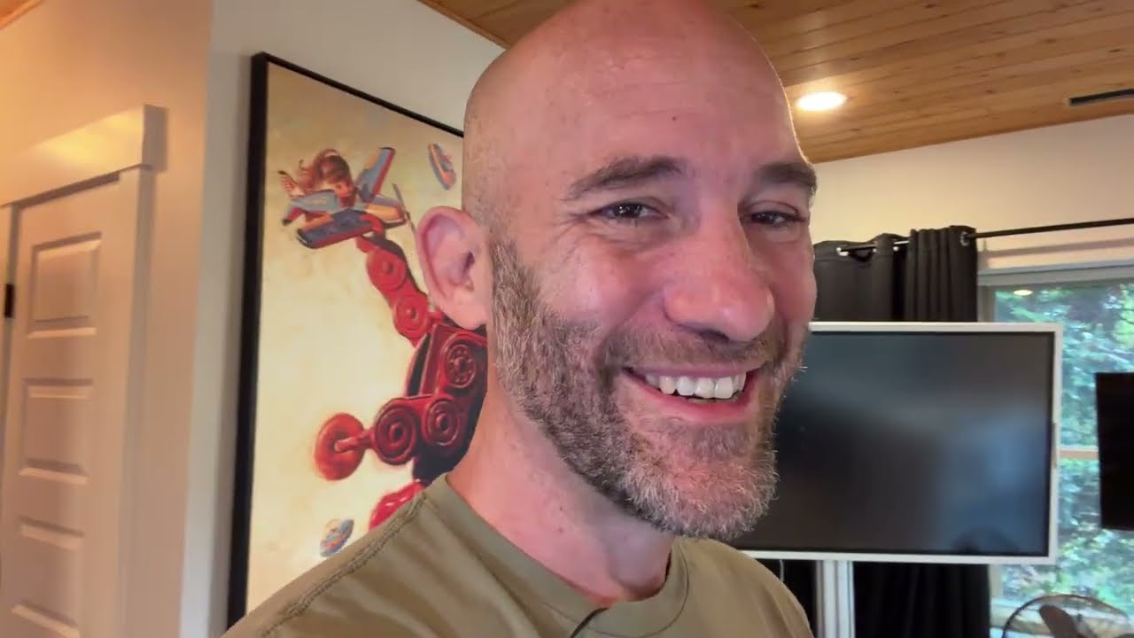 China Selling Weapons to Iran and Trump Threatens 50% Tariffs - USA Losing War