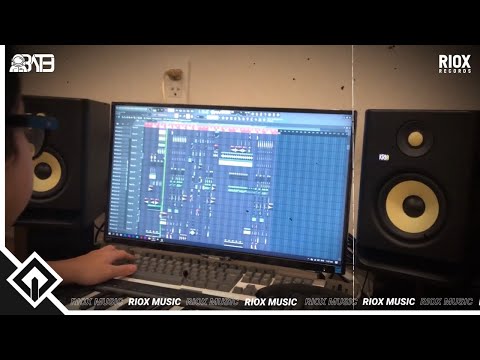 BAT3 - Dip In Gold #Shorts