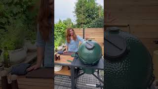 AKCE Gril LARGE Big Green Egg s modulárním stolem