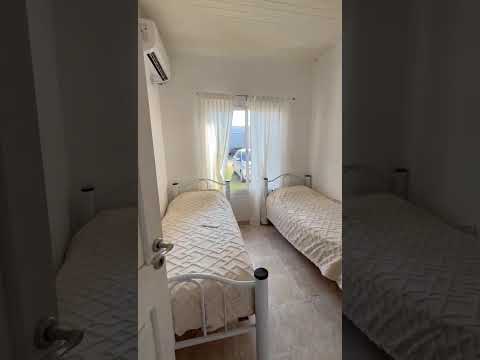 Don René Alojamiento, Villa Elisa