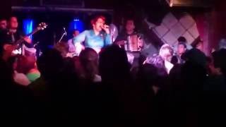 LA SANTA CECILIA EN MEXICO/LA NEGRA Y LA CUMBIA SAMPUESANA