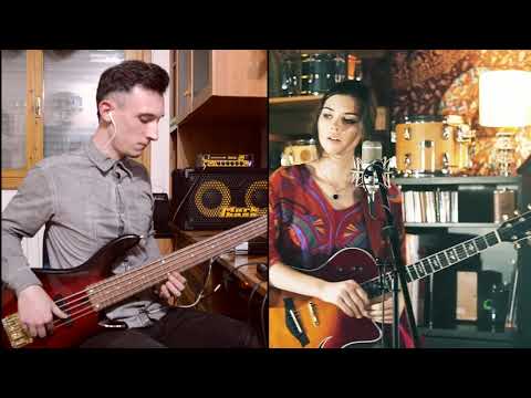 Radiohead Meets The Police - Bass Cover - Live Looping Mashup by Elise Trouw