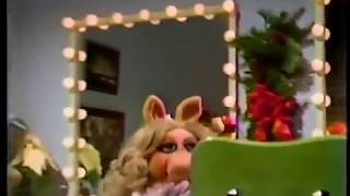 John Denver and the Muppets  A Christmas Together Christmas Is Coming Muppet Songs