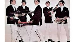 Glad All Over  DAVE CLARK FIVE  (with lyrics)