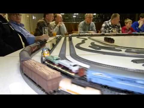 30. Stummi-Treff WN,  04 - BR 01 150 (Märklin 39013) mit 9 Schnellzugwagen