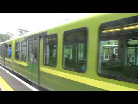 Irish Rail 8100 EMU 8137 + 8125 + 8124 departs Portmarnock going to Malahide