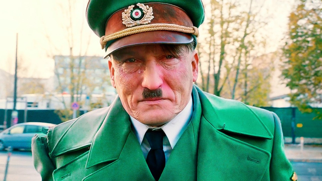 Adolf Hitler Acorda No Presente e Ele Não Acredita No Que Vê