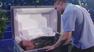 The Undertaker interrupts his funeral: SmackDown S