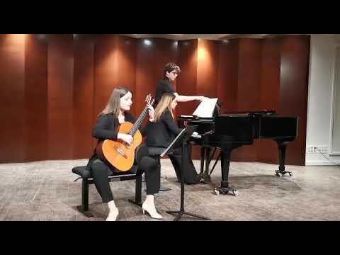 Fantasia guitare & piano de Castelnuovo-Tedesco - interpreté par Cassie Martin et Dora Cantella
